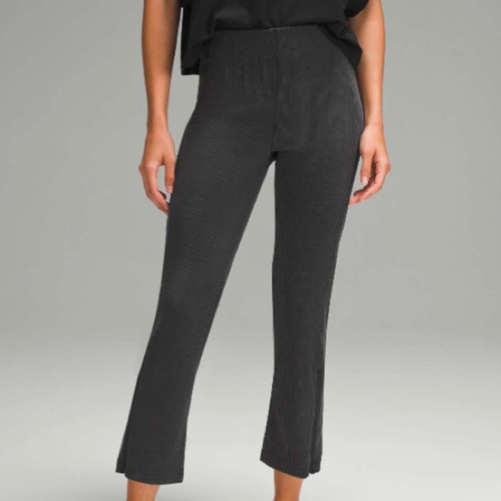 Lululemon Black Ribbed Softstreme Zip-Leg High-Rise Cropped Pants | Size 8, 25"